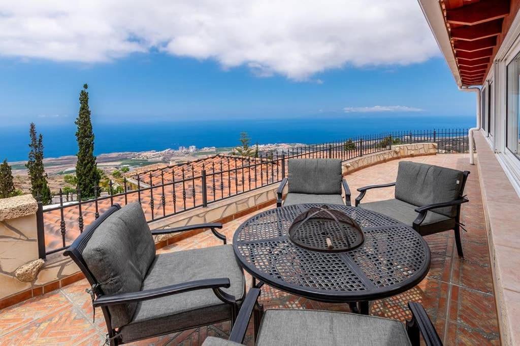 Villa Carlitos Vistas Al Mar Y A La Montana Costa Adeje  Extérieur photo